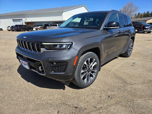 2022 Jeep Grand Cherokee Overland 4x4 2022 Jeep Grand Cherokee Overland 4x4
