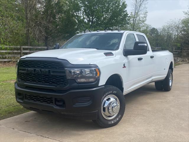 2024 RAM 3500 Tradesman Crew Cab 4x4 8 Box