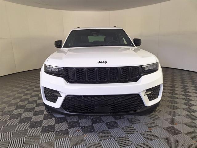 2025 Jeep Grand Cherokee GRAND CHEROKEE ALTITUDE 4X4
