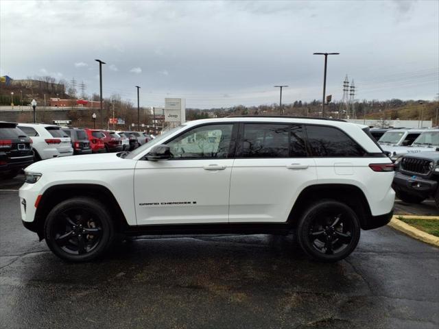 2022 Jeep Grand Cherokee Altitude 4x4