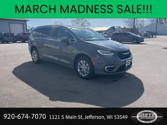 2023 Chrysler Pacifica Touring L AWD