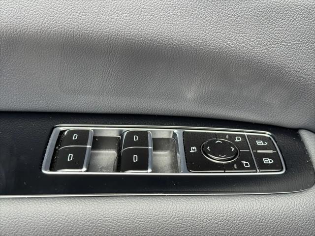 2025 Cadillac Escalade Luxury 1