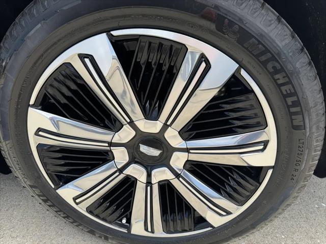 2025 Cadillac Escalade Luxury 1