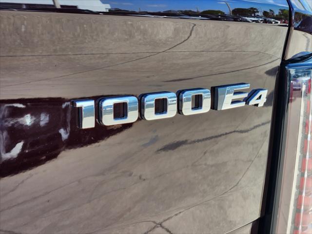 2025 Cadillac Escalade Luxury 1