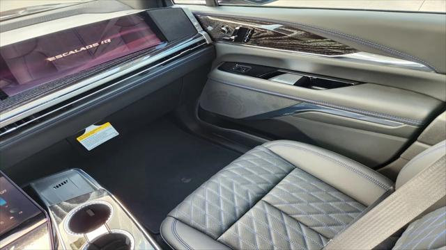 2025 Cadillac Escalade Luxury 1