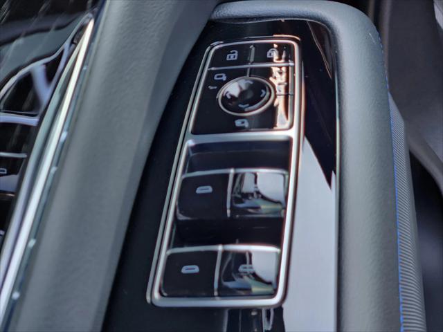 2025 Cadillac Escalade Luxury 1