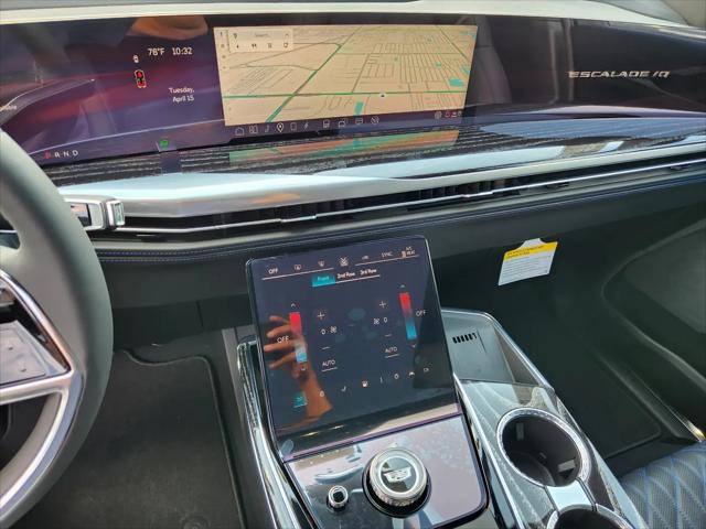 2025 Cadillac Escalade Luxury 1