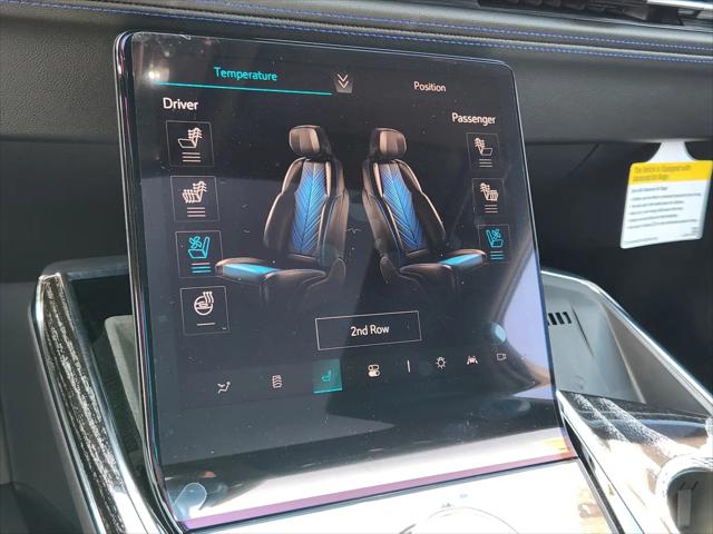 2025 Cadillac Escalade Luxury 1
