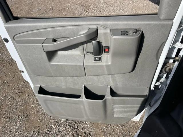 2025 GMC Savana Cargo RWD 2500 Extended Wheelbase Work Van