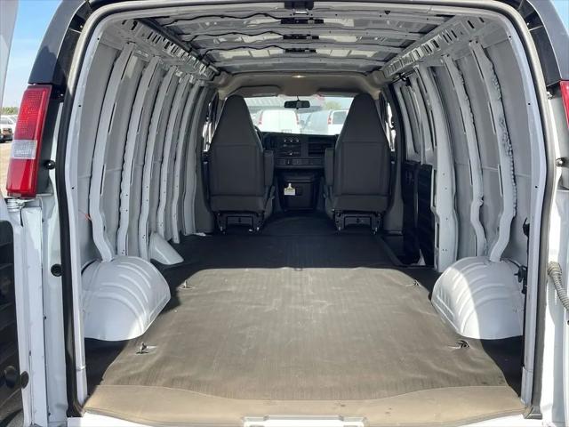 2025 GMC Savana Cargo RWD 2500 Extended Wheelbase Work Van