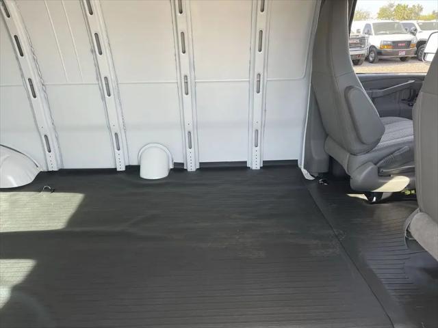 2025 GMC Savana Cargo RWD 2500 Extended Wheelbase Work Van