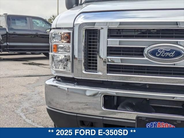 2025 Ford E-350 Cutaway E-Series Cutaway