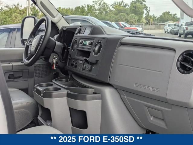 2025 Ford E-350 Cutaway E-Series Cutaway