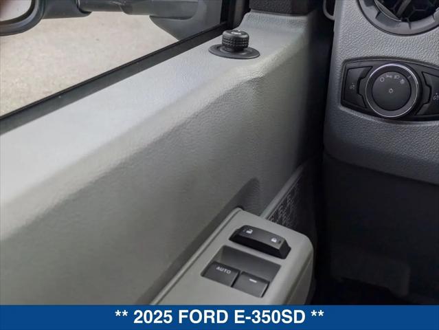 2025 Ford E-350 Cutaway E-Series Cutaway