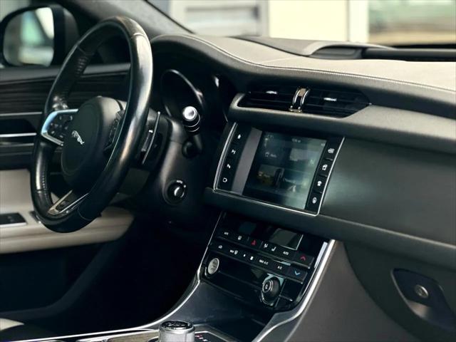 2016 Jaguar XF S