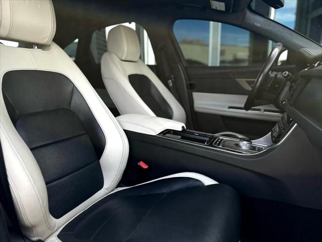 2016 Jaguar XF S