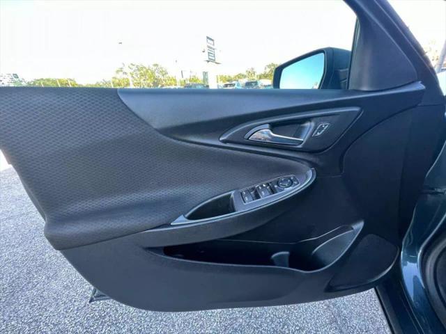 2021 Chevrolet Malibu FWD 1FL
