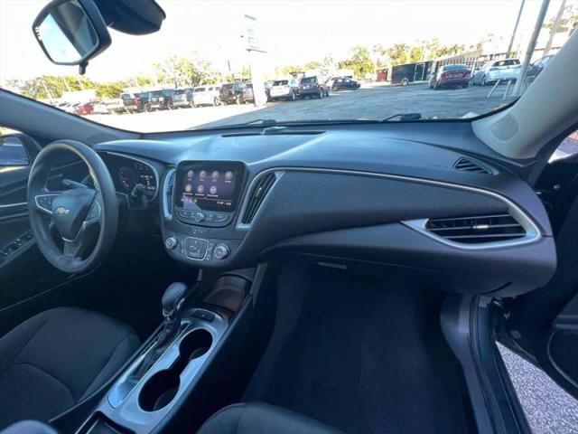 2021 Chevrolet Malibu FWD 1FL