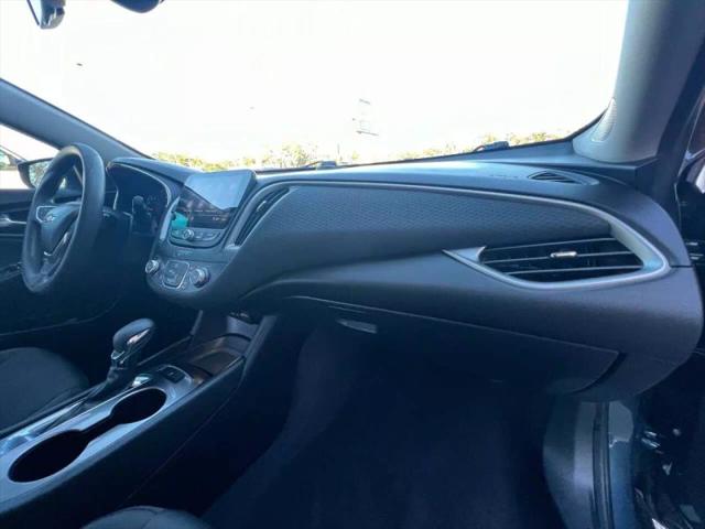 2021 Chevrolet Malibu FWD 1FL