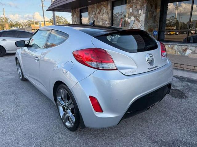 2012 Hyundai Veloster Base w/Black