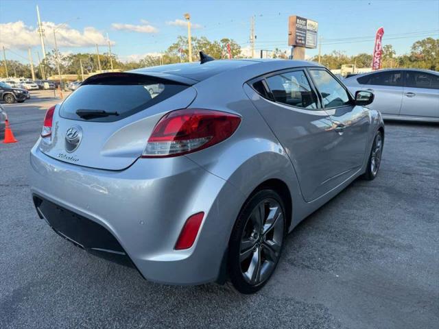 2012 Hyundai Veloster Base w/Black