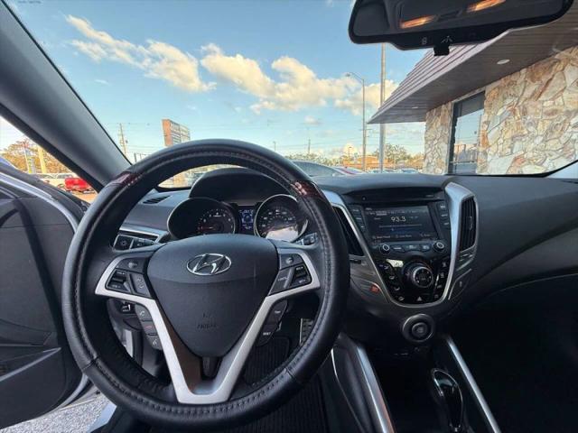 2012 Hyundai Veloster Base w/Black