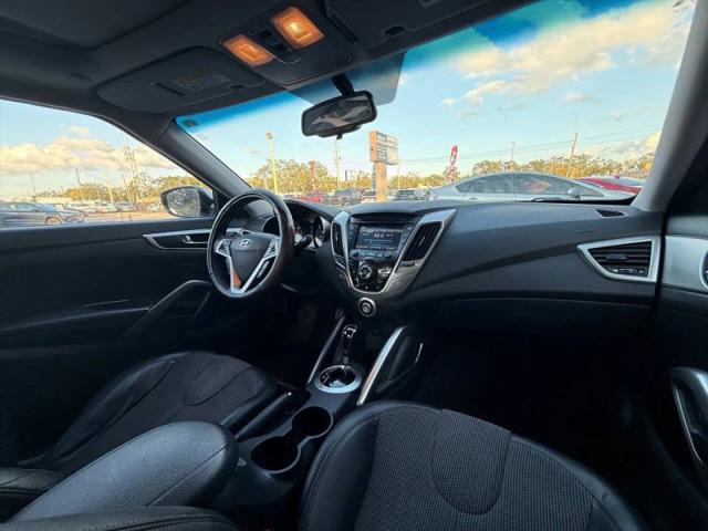 2012 Hyundai Veloster Base w/Black