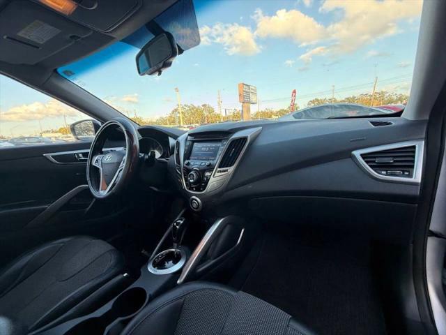2012 Hyundai Veloster Base w/Black