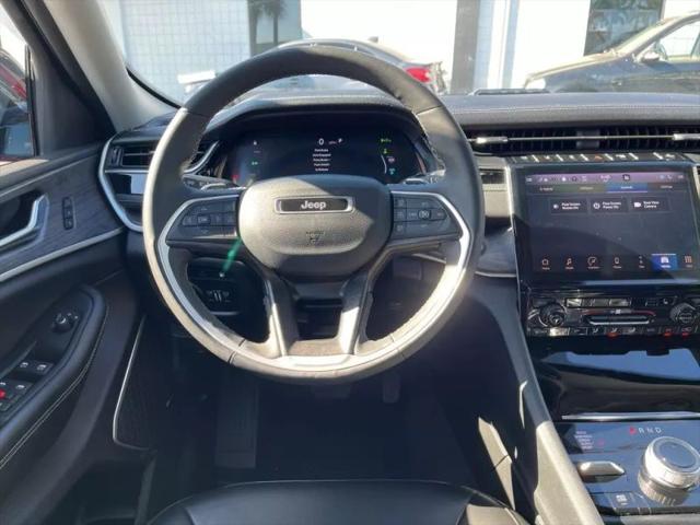 2023 Jeep Grand Cherokee Base