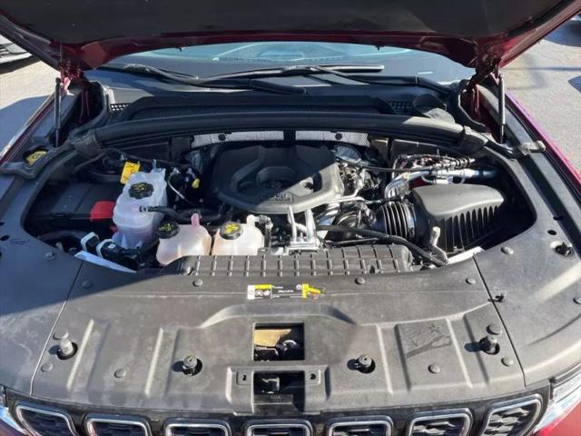 2023 Jeep Grand Cherokee Base