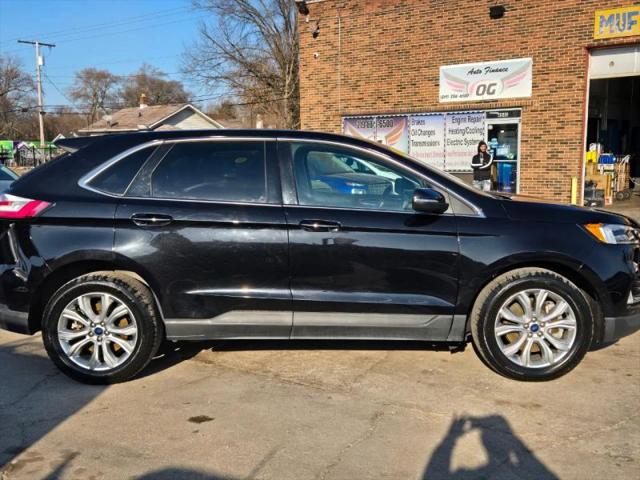 2022 Ford Edge Titanium