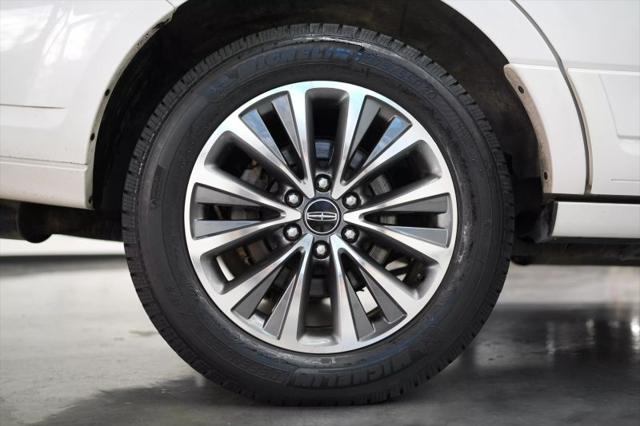 2017 Lincoln Navigator Select