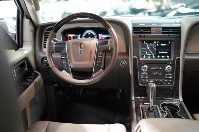 2017 Lincoln Navigator Select