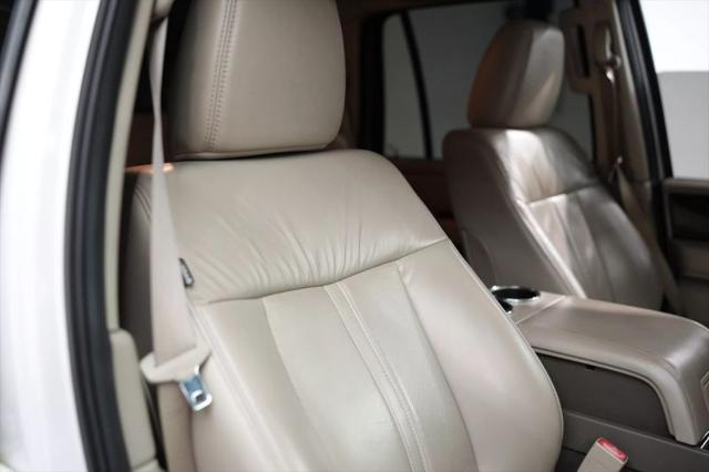 2017 Lincoln Navigator Select