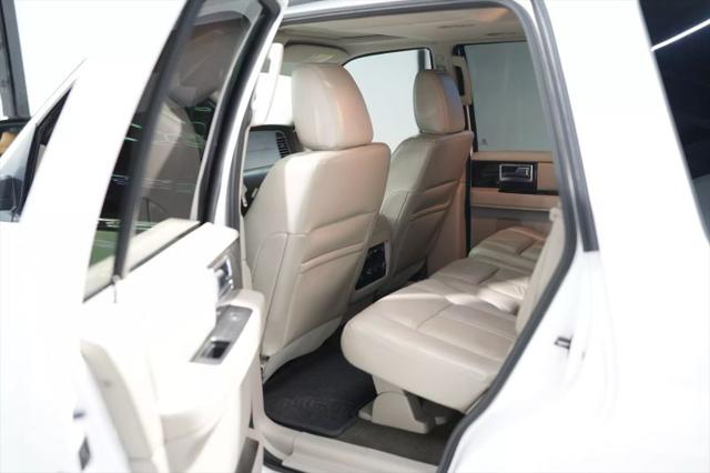 2017 Lincoln Navigator Select