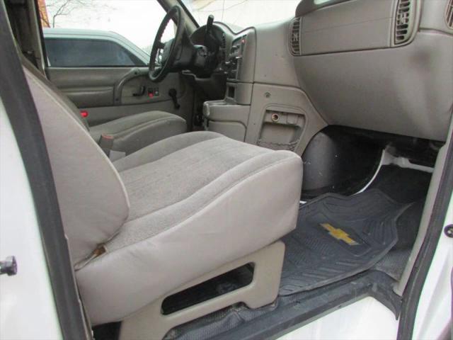2004 Chevrolet Astro Base