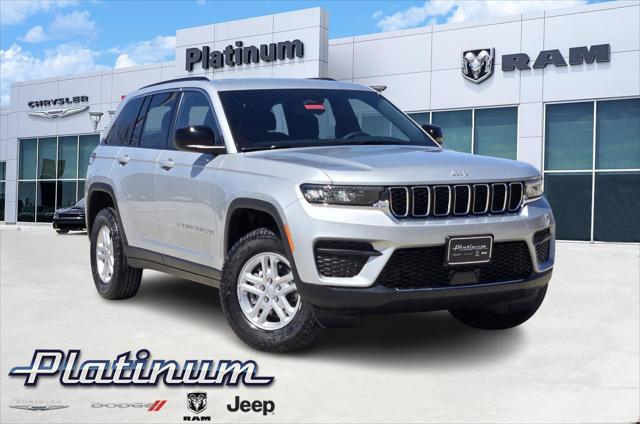 2025 Jeep Grand Cherokee GRAND CHEROKEE LAREDO 4X4