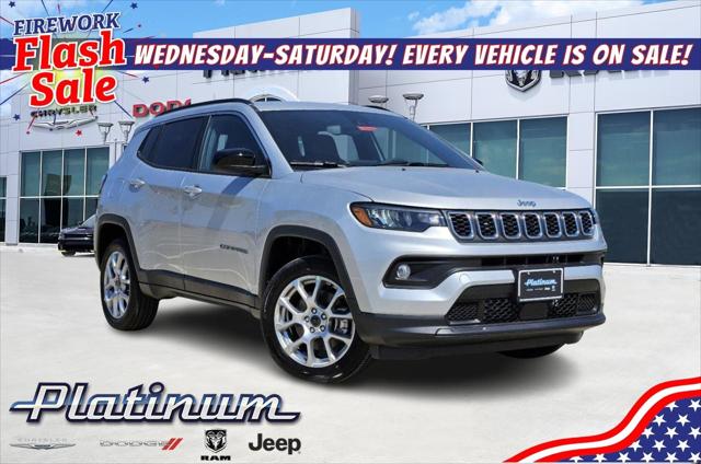2025 Jeep Compass COMPASS LATITUDE 4X4
