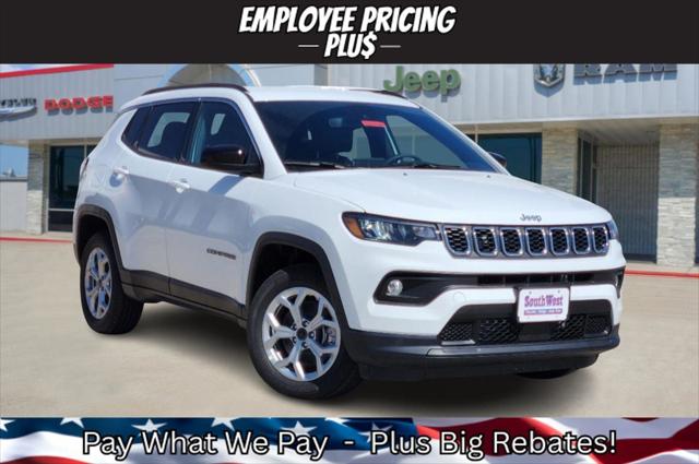 2025 Jeep Compass COMPASS LATITUDE 4X4