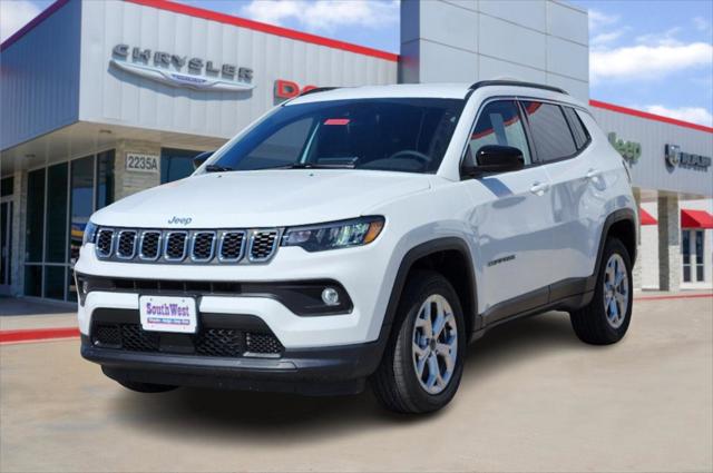 2025 Jeep Compass COMPASS LATITUDE 4X4