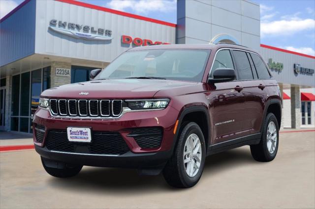 2025 Jeep Grand Cherokee GRAND CHEROKEE LAREDO X 4X4