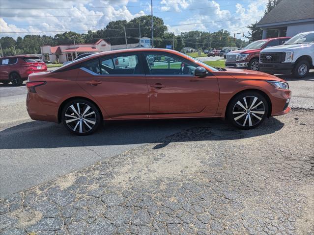 2021 Nissan Altima SR FWD