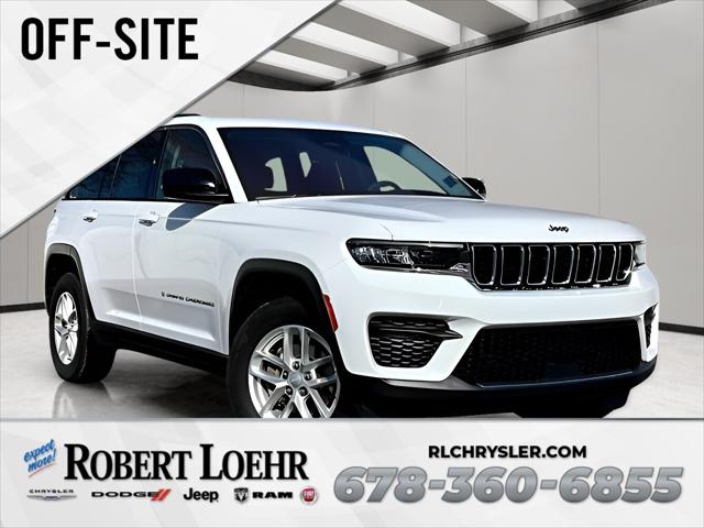 2023 Jeep Grand Cherokee Laredo 4x4