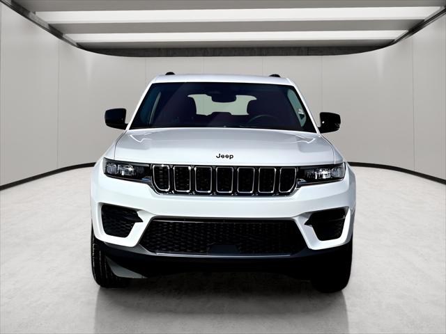 2023 Jeep Grand Cherokee Laredo 4x4