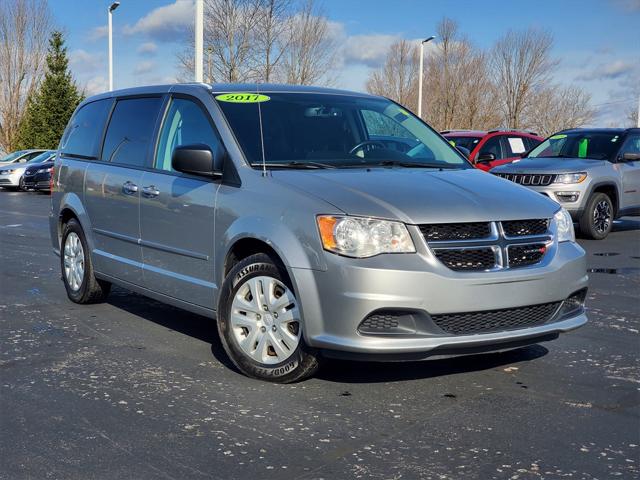Used 2017 Dodge Grand Caravan SE with VIN 2C4RDGBG9HR706450 for sale in Waterford, MI