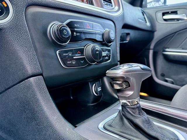 2019 Dodge Charger SXT RWD
