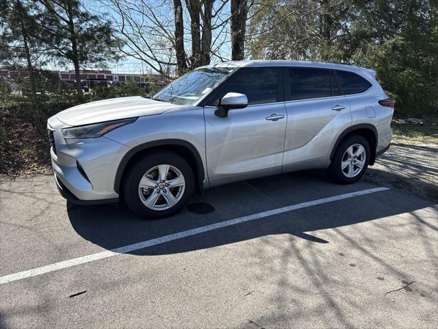 2024 Toyota Highlander LE