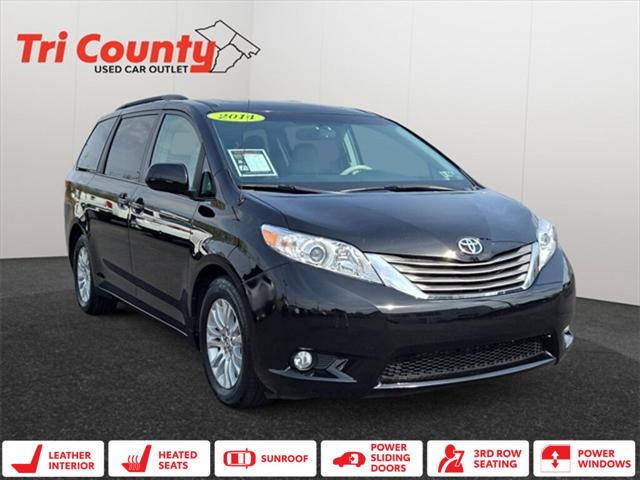 2014 Toyota Sienna XLE V6 8 Passenger
