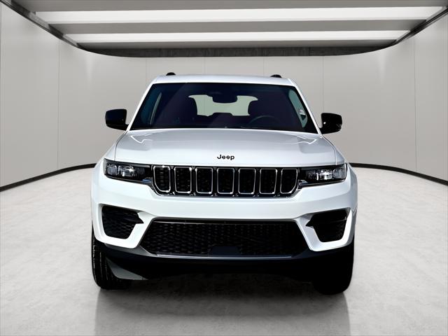 2023 Jeep Grand Cherokee Laredo 4x4