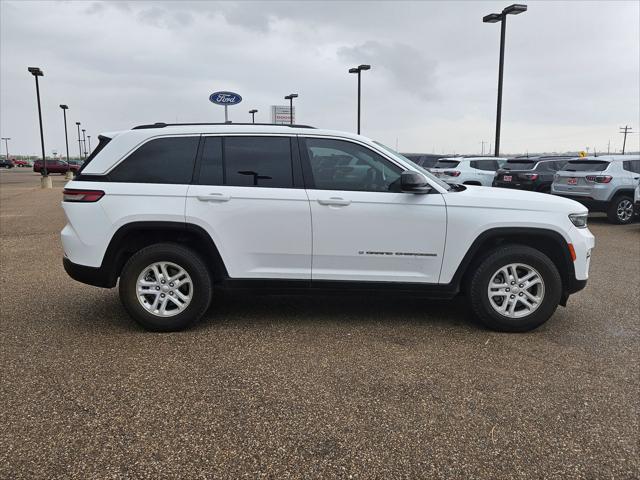 2023 Jeep Grand Cherokee Laredo 4x4